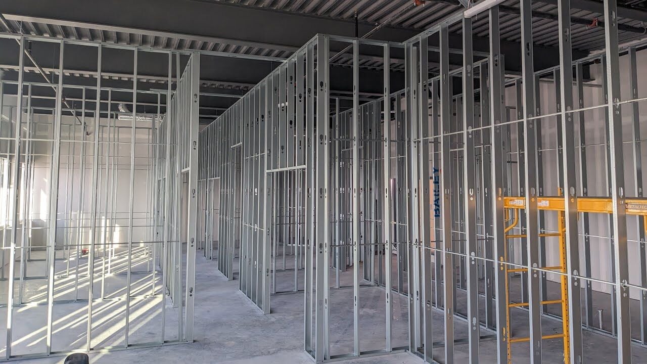 İSTANBUL AVRUPA YAKASI ALÇIPAN PROFİLİ: İNŞAAT VE TADİLAT PROJELERİ İÇİN KAPSAMLI SATIN ALMA REHBERİ